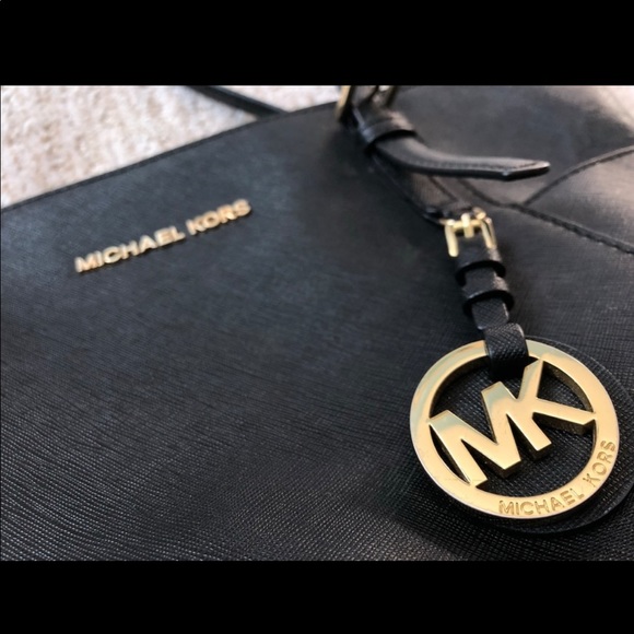 Micheal Kors jet set tote - Picture 5 of 10